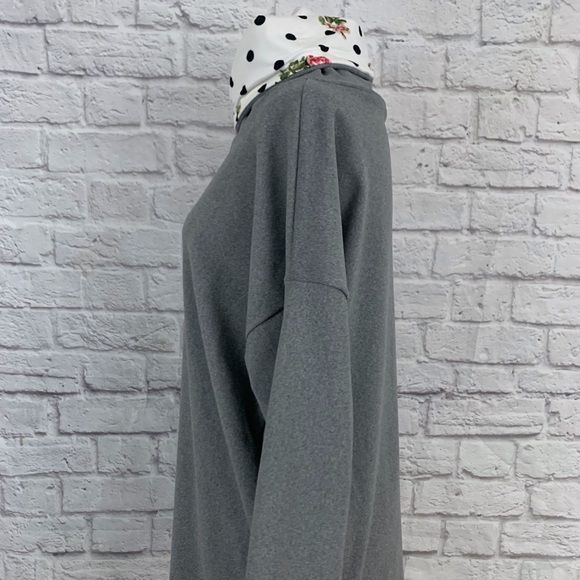 NWT Cozy Sweatshirt Polka Dot Cowl Neck Pockets - Picture 6 of 8